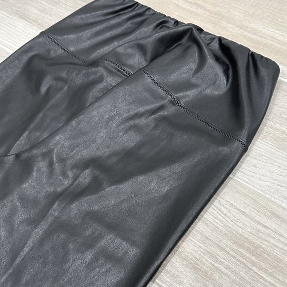 Aritzia Wilfred Free Daria Pant High-Waisted Vegan Leather Leggings in Black - Picture 8 of 16